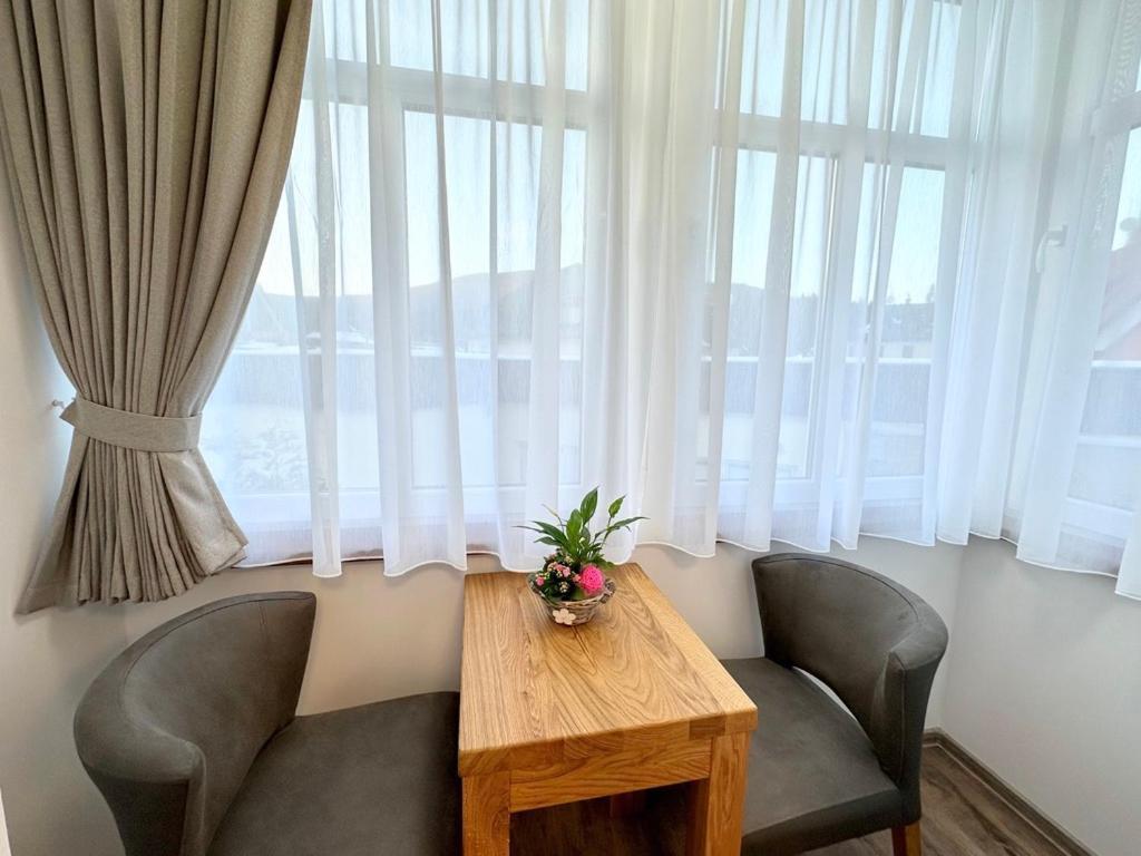Synek Pension Spindleruv Mlyn Bagian luar foto