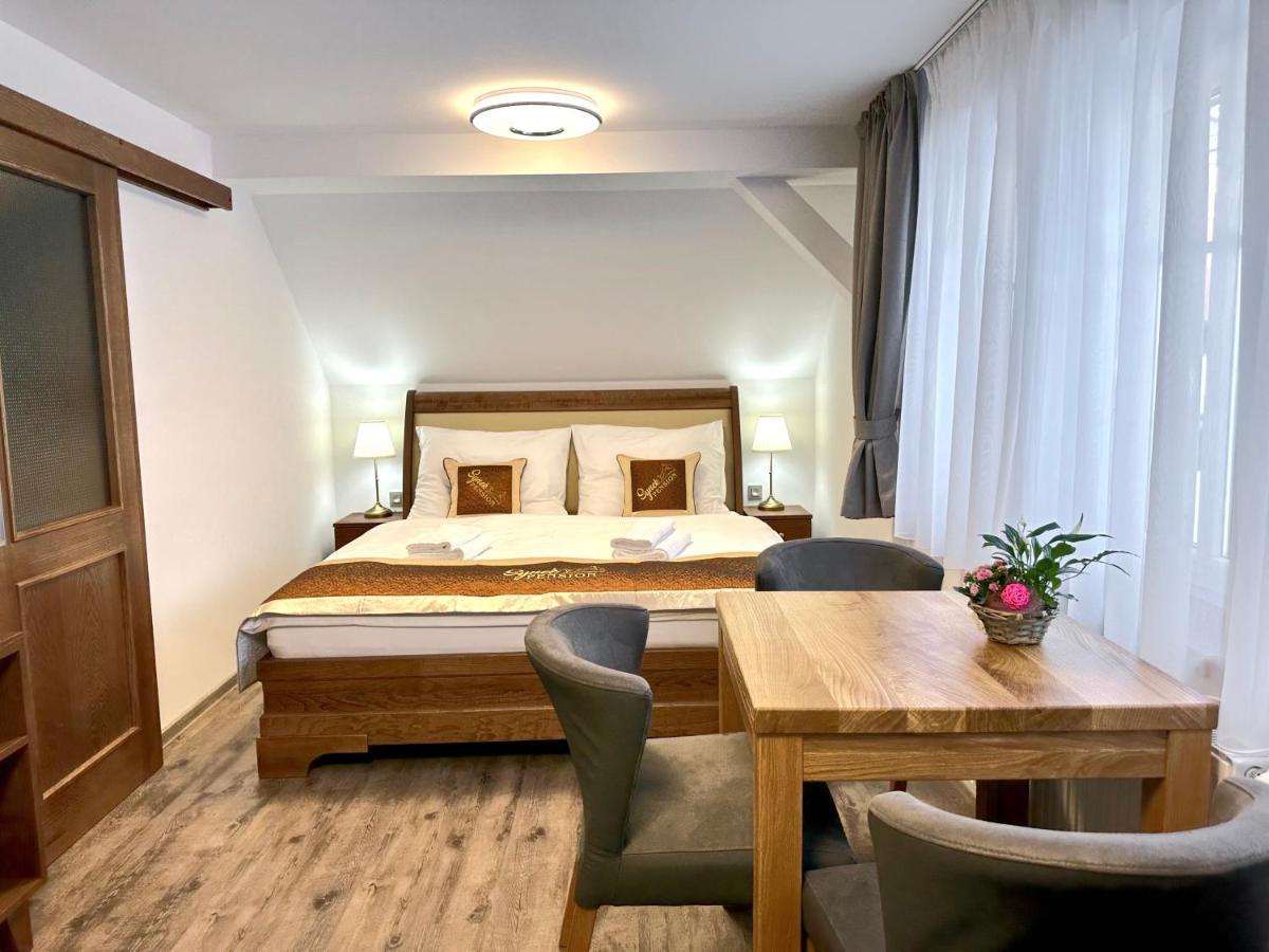 Synek Pension Spindleruv Mlyn Bagian luar foto
