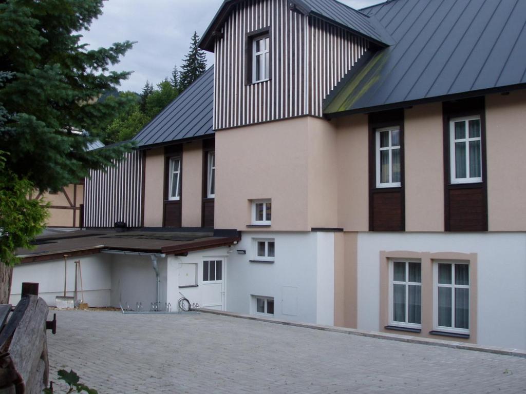 Synek Pension Spindleruv Mlyn Bagian luar foto