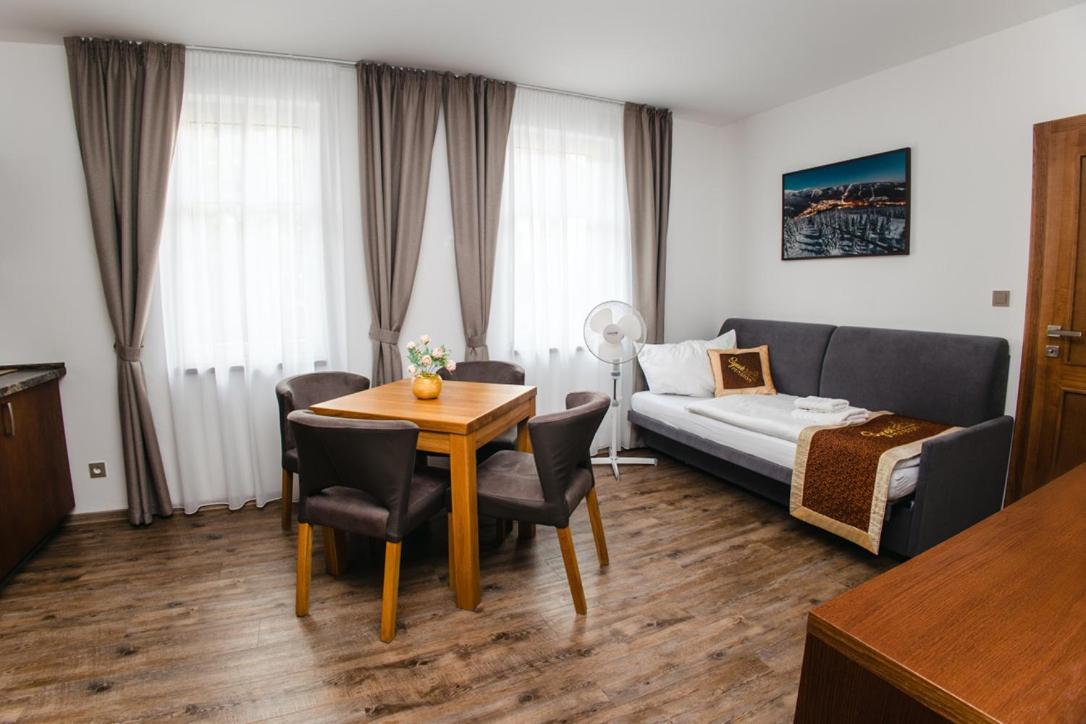 Synek Pension Spindleruv Mlyn Bagian luar foto